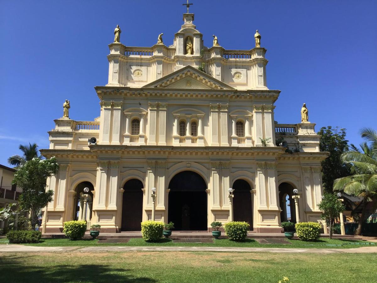 Lucky Palace Beruwala Extérieur photo